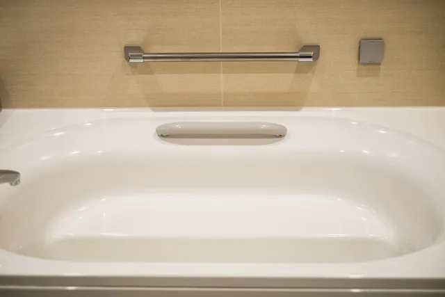 バリアフリー化で手すりの設置･段差解消･床材変更で安全を確保