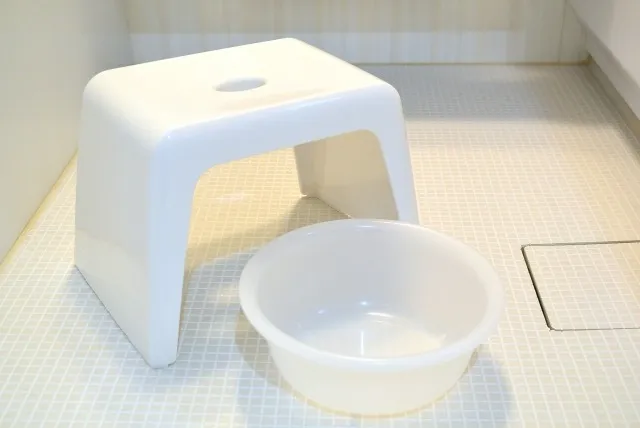 滑りにくい床材への変更と排水性の確保