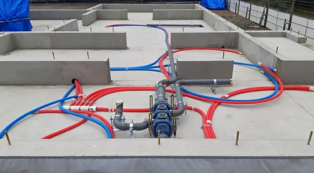 床下・壁内の配管点検と補修