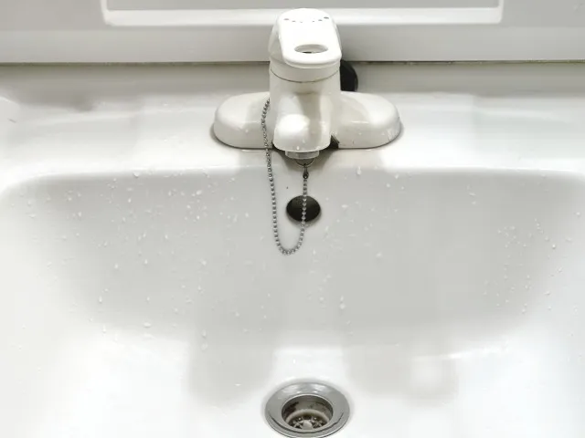 洗面化粧台の水漏れトラブル