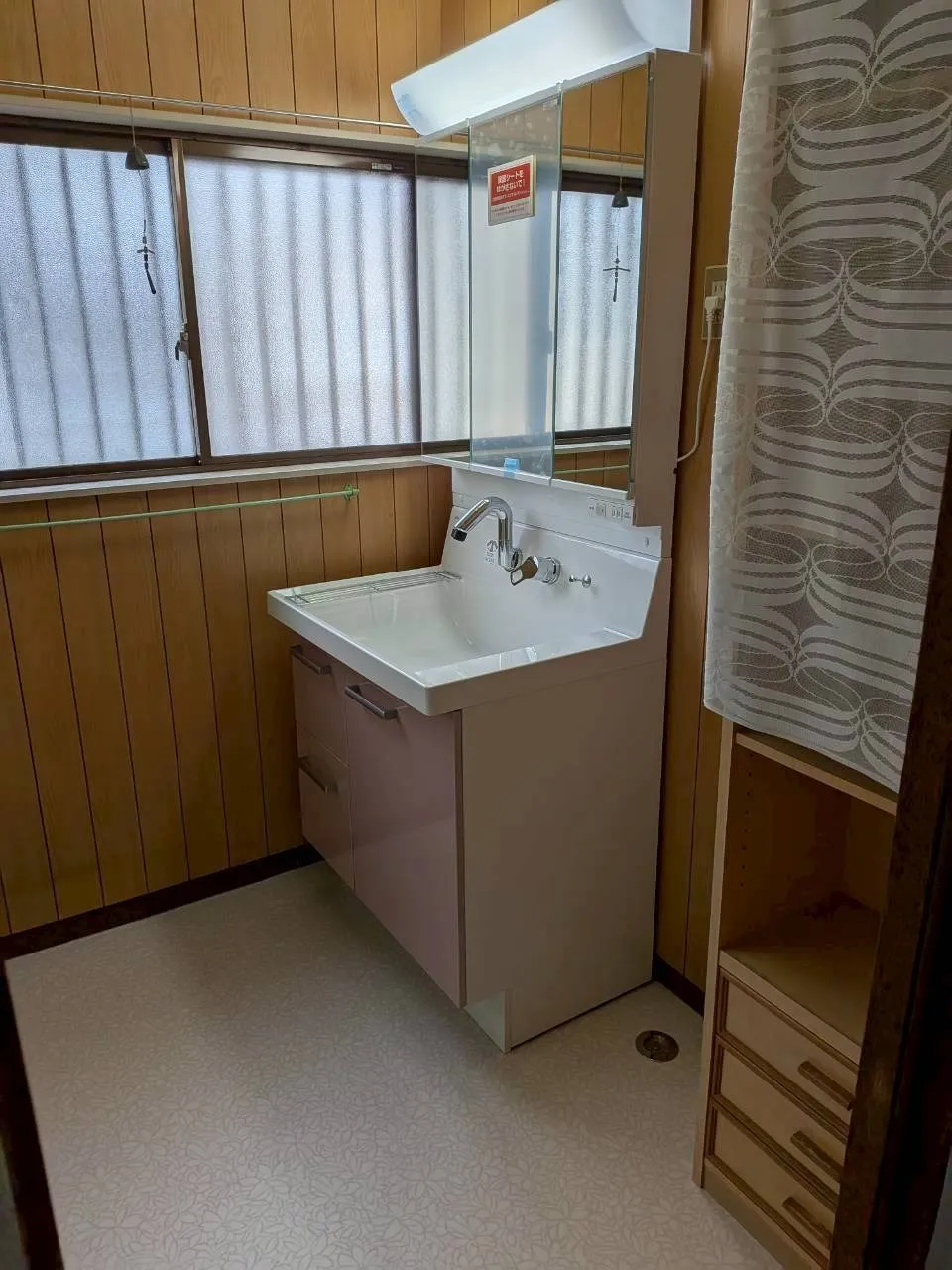 【三重県鈴鹿市】LIXIL製洗面台への取替工事