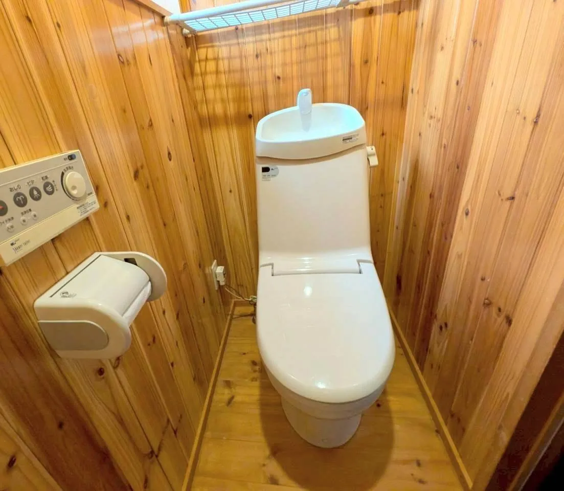 【三重県鈴鹿市】LIXIL製トイレ交換工事