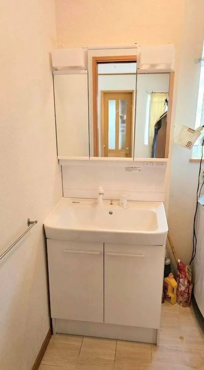 【三重県鈴鹿市】LIXIL製洗面台への取替工事