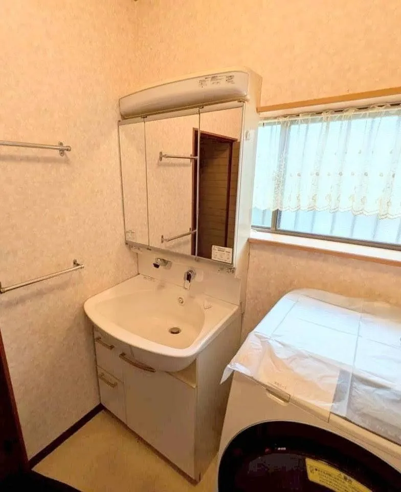 施工前の洗面台