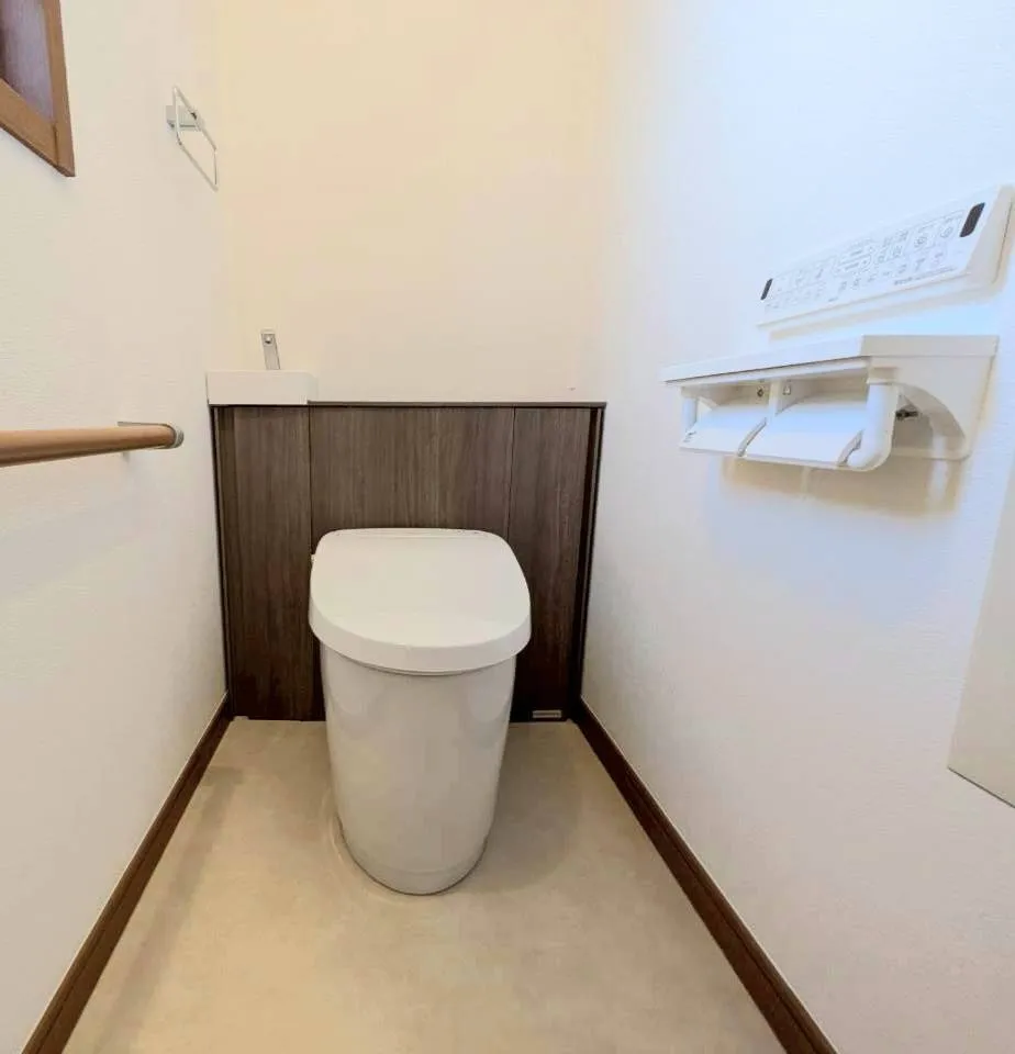 【三重県鈴鹿市】LIXIL製のトイレに取替